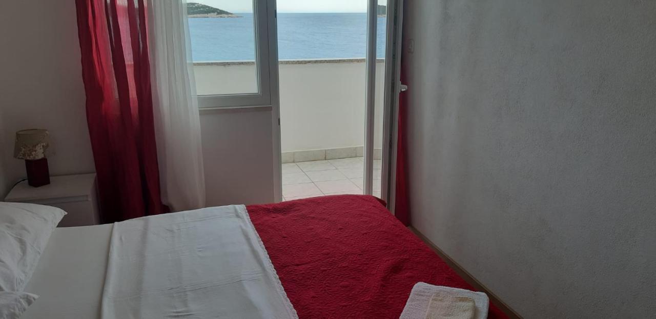 Apartments Luka Севид Экстерьер фото
