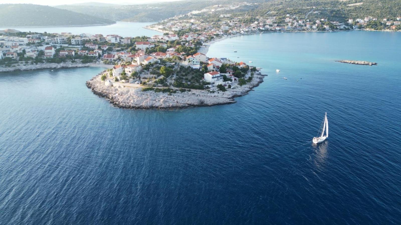 Apartments Luka Севид Экстерьер фото