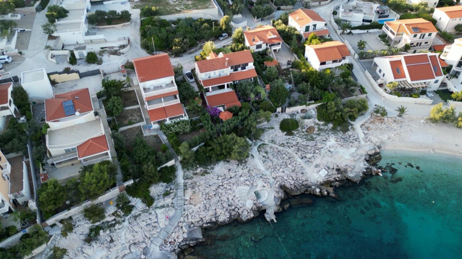 Apartments Luka Севид Экстерьер фото