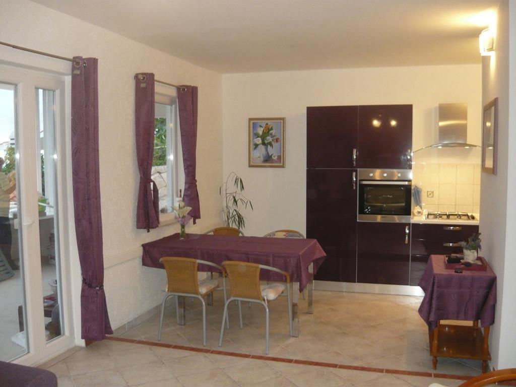 Apartments Luka Севид Экстерьер фото
