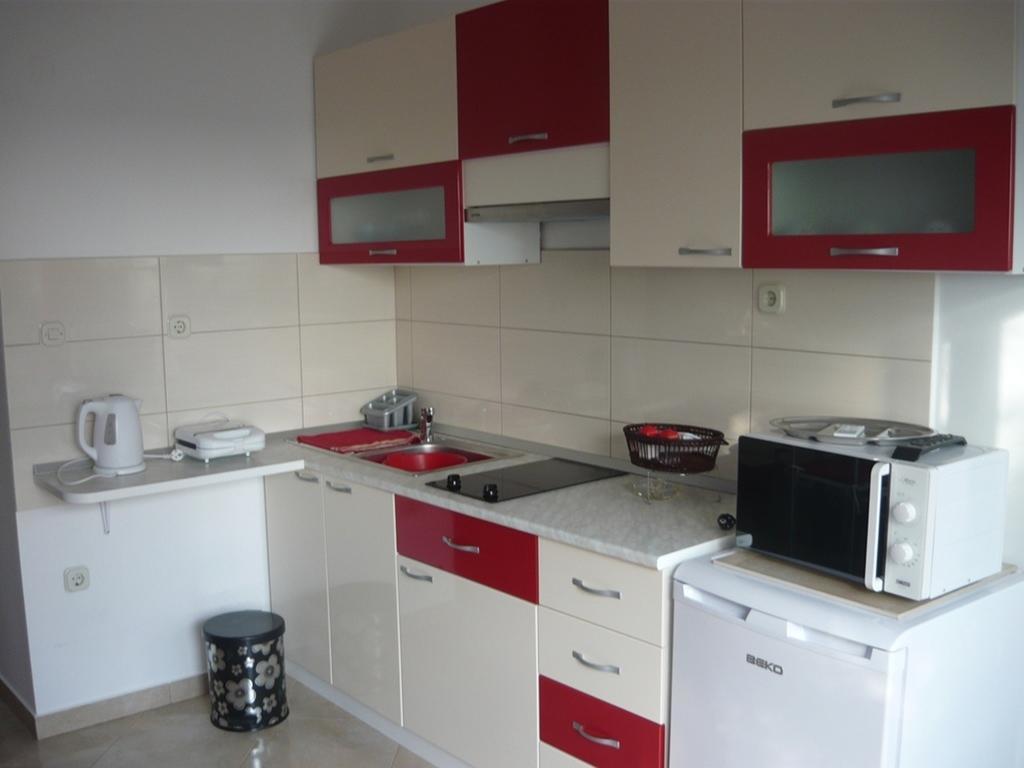 Apartments Luka Севид Экстерьер фото