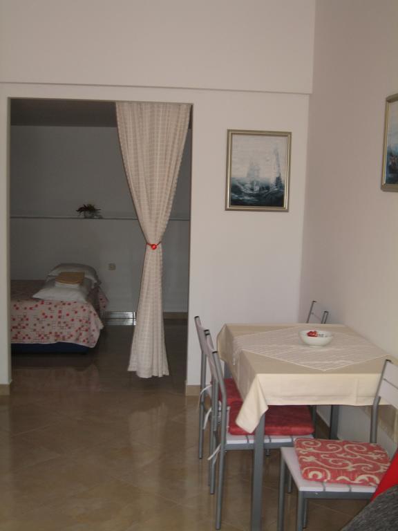 Apartments Luka Севид Экстерьер фото